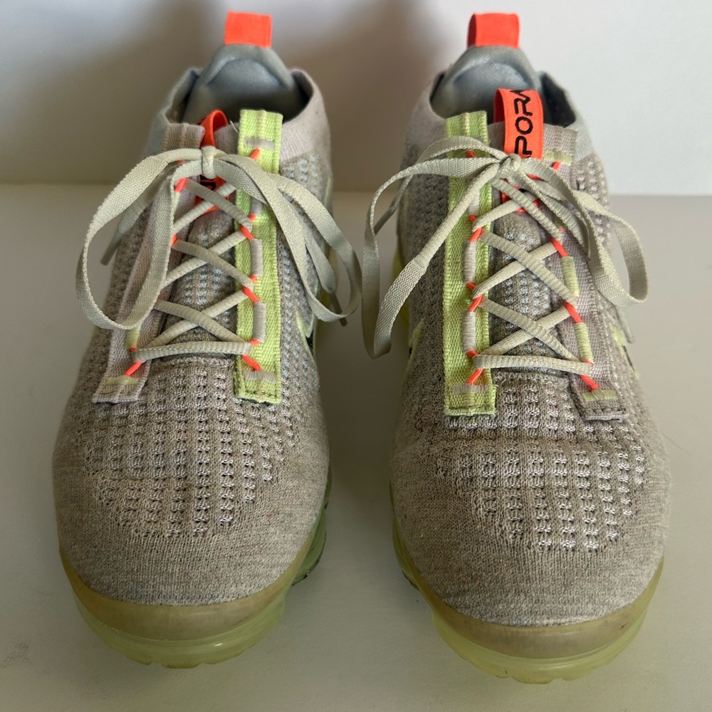 Nike women’s vapormax 2021 heathered gray/pink size 8.5 - Picture 2 of 9